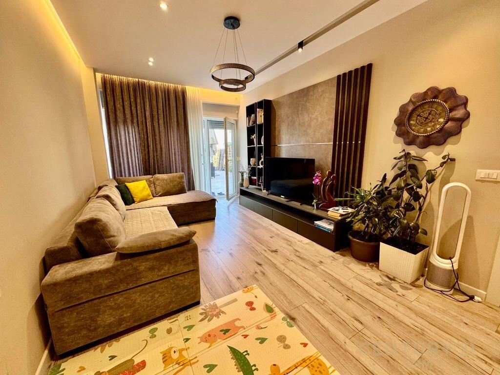 Super Triplex per shitje tek Kodra e Diellit 2