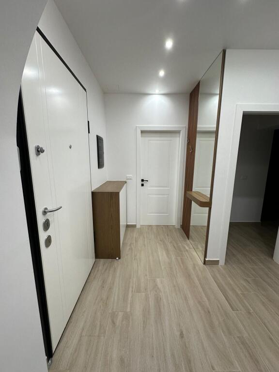 Vilë luksoze dhe shumë e bollshme në një zonë të qetë