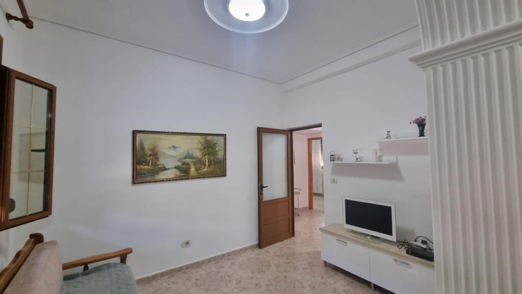 Apartament shumë i gjerë në qendër të qytetit