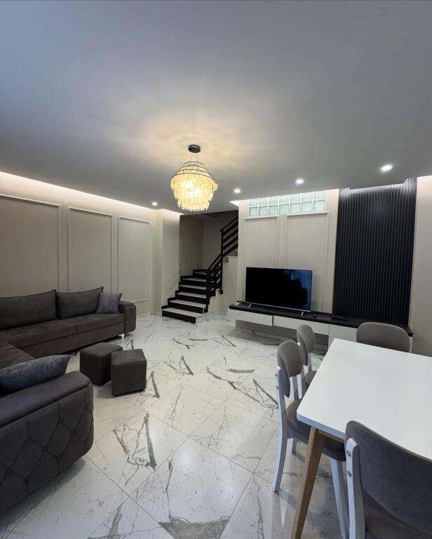 💥Duplex 2+1+2 in vendita a Bulevardi Palmave, Golem💥