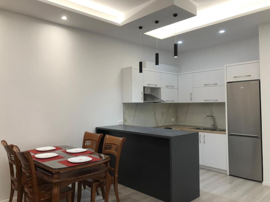 AFFITTASI APPARTAMENTO 1+1 SQUARE 21  RR. KAVAJES