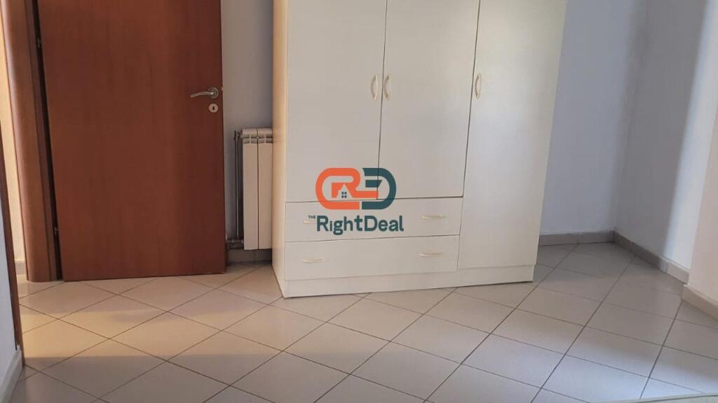 Tek Komuna E Parisit, Shitet Apartament 1+1 Me Planimteri Te Rregullt!!