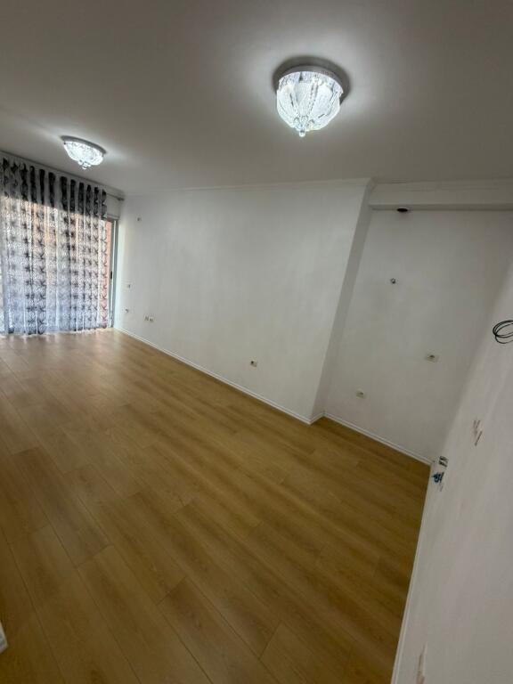Apartament 2+1 per shitje