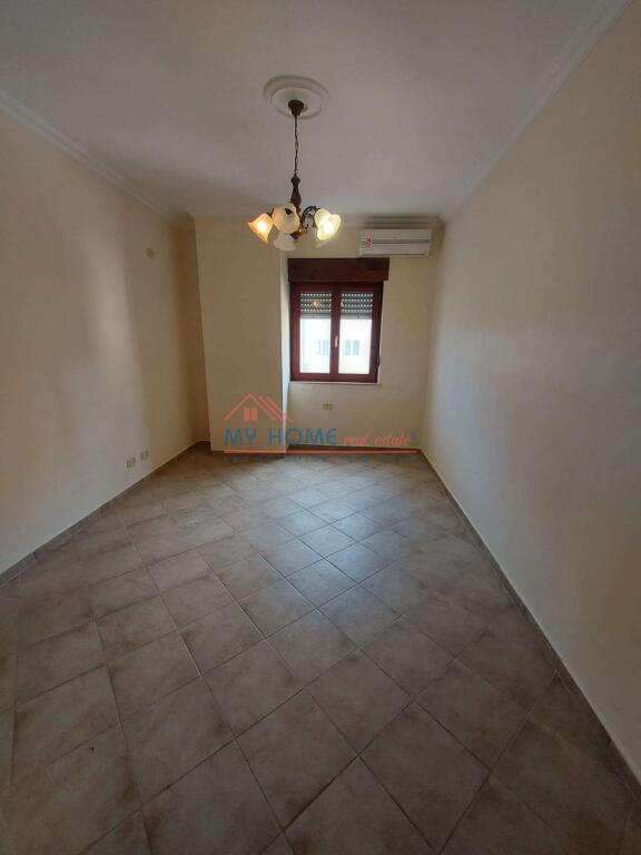 Zyre me qera 9 kateshet ne Tirane