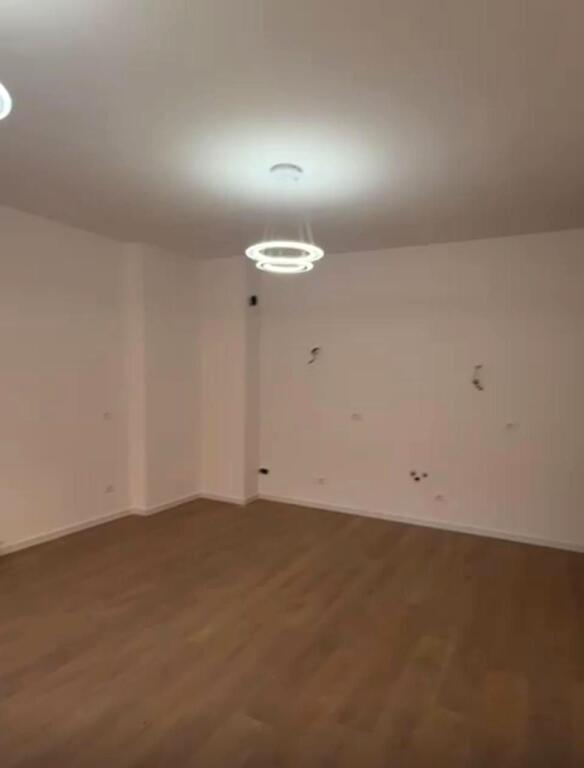 📍MYSLYM SHYRI *JEPET ME QIRA AMBIENT BIZNESI PER ZYRA