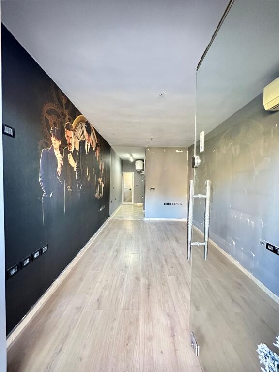 Dyqan me Qira Prane Ures se Tabakeve.