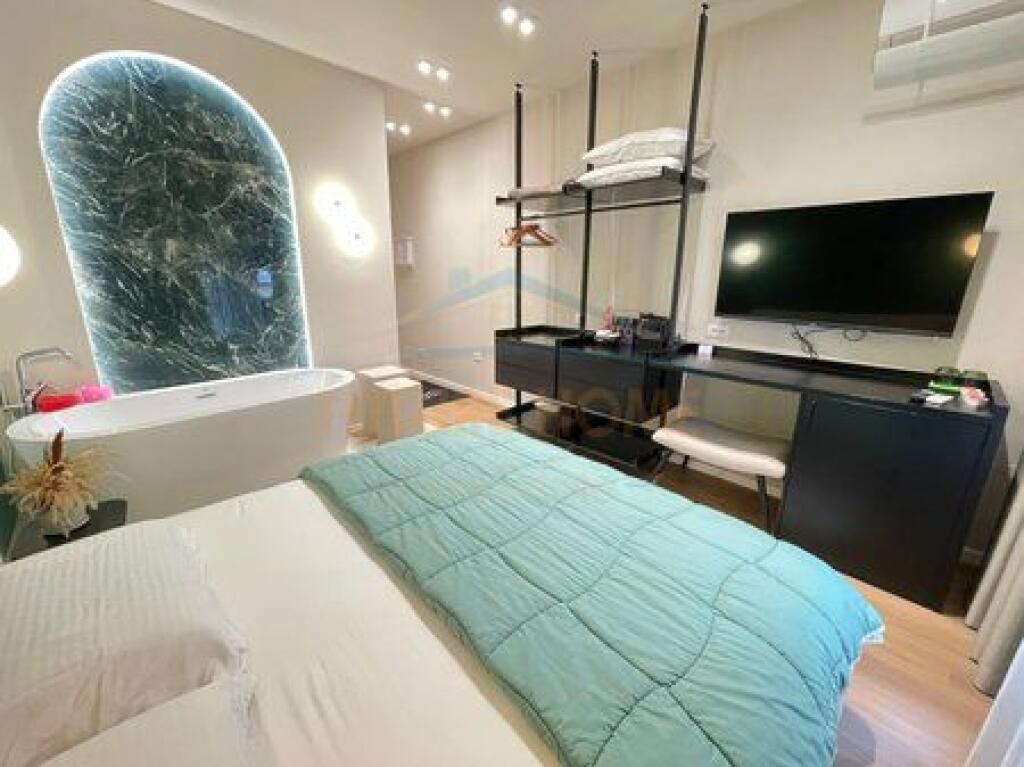 Shitet, Garsoniere ne Kompleksin Mangalem, Tirane