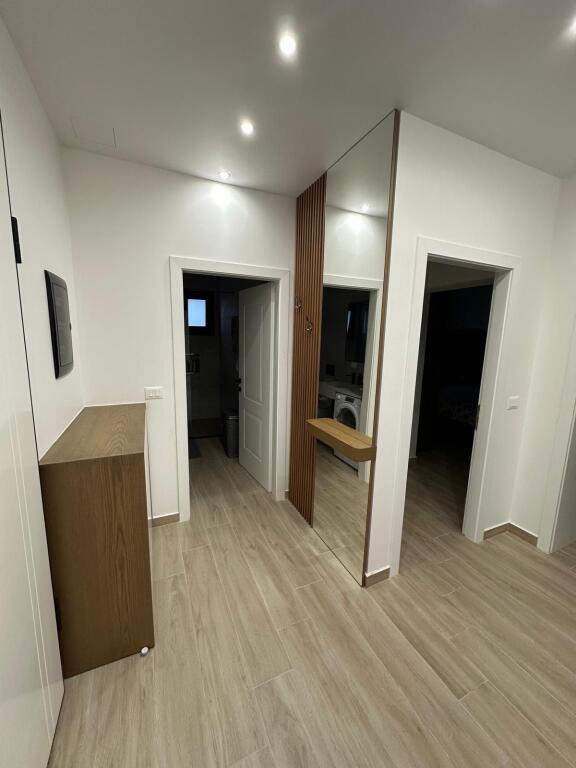 Vilë luksoze dhe shumë e bollshme në një zonë të qetë