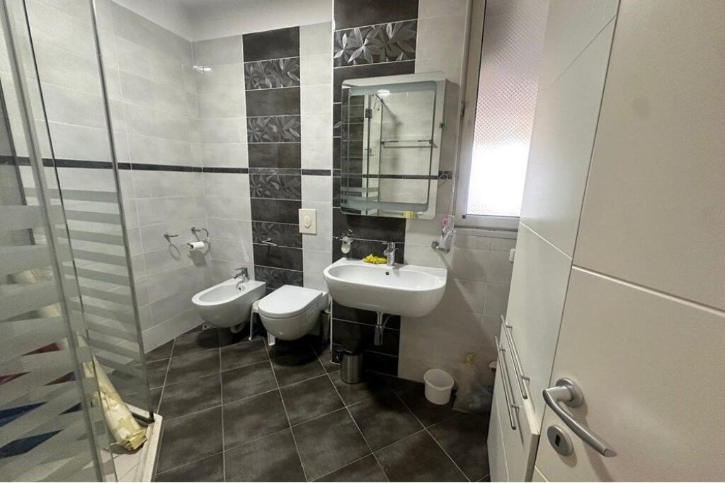 Modern apartment for rent at Pazari i Ri