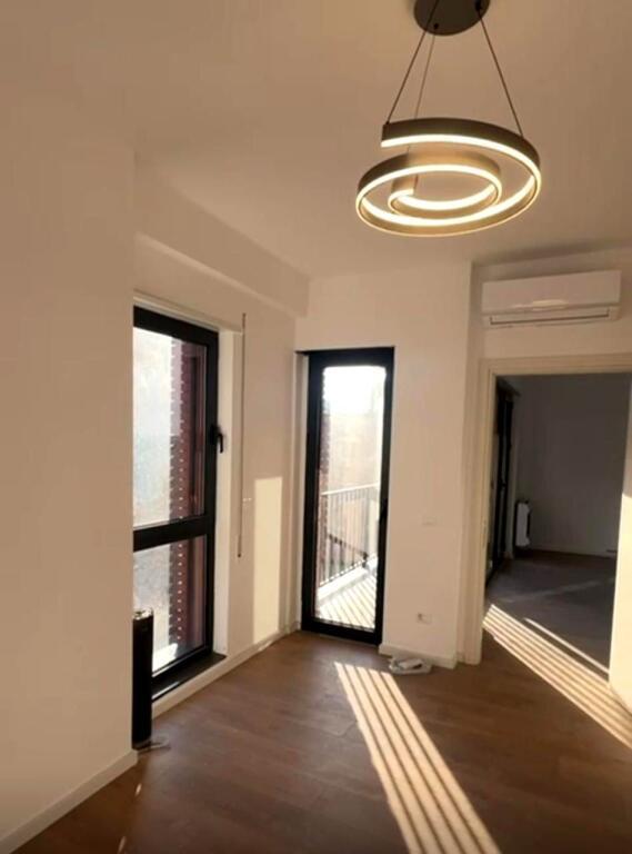 📍MYSLYM SHYRI ZYRE ME QIRA