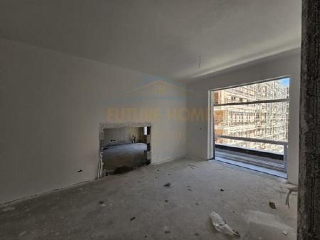 Shitet, Apartament 1+1, Univers City, Tirane.