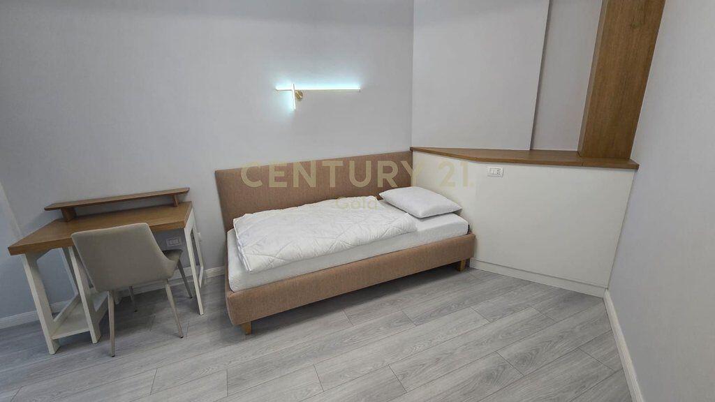 JEPET ME QIRA APARTAMENT 2+ 1+ POST PARKIMI NE QENDER