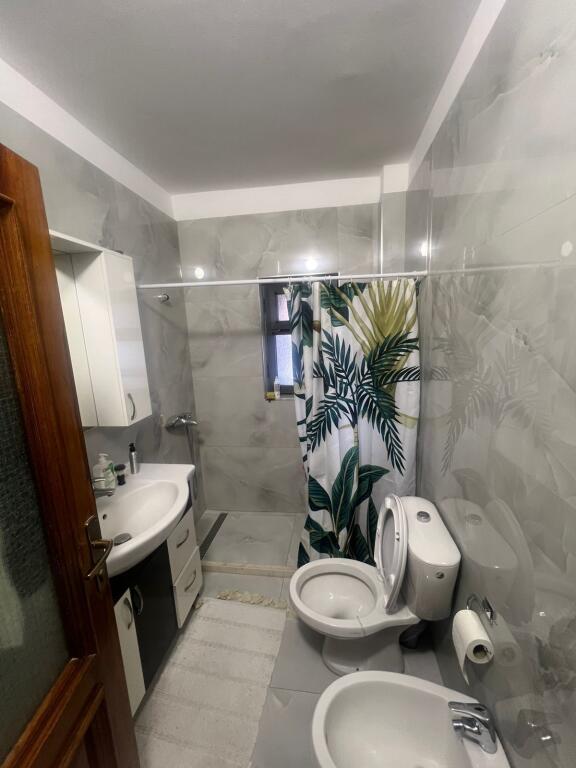 APARTAMENT 1+1 NE SHITJE NE KOMBINAT