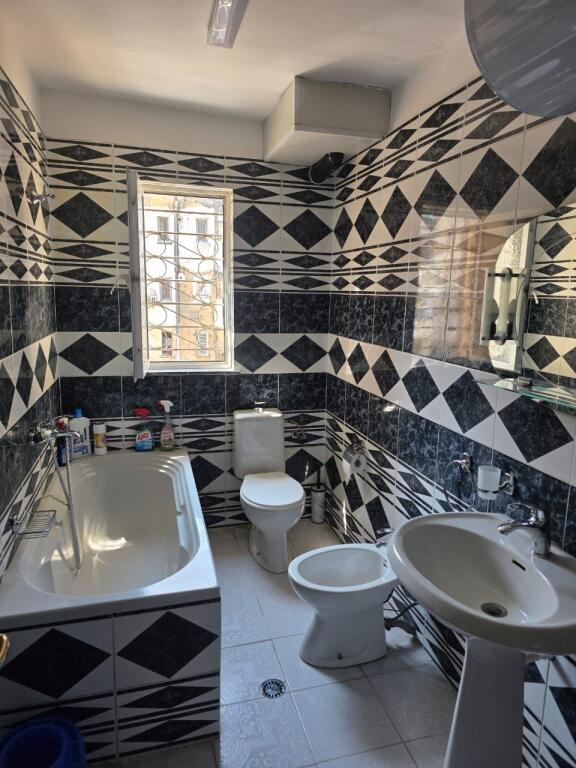 🏡 APARTAMENT 2+1 ME QIRA – RR. SIRI KODRA