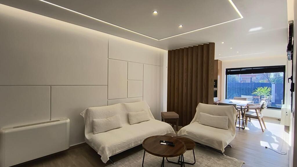 Vilë luksoze dhe shumë e bollshme në një zonë të qetë