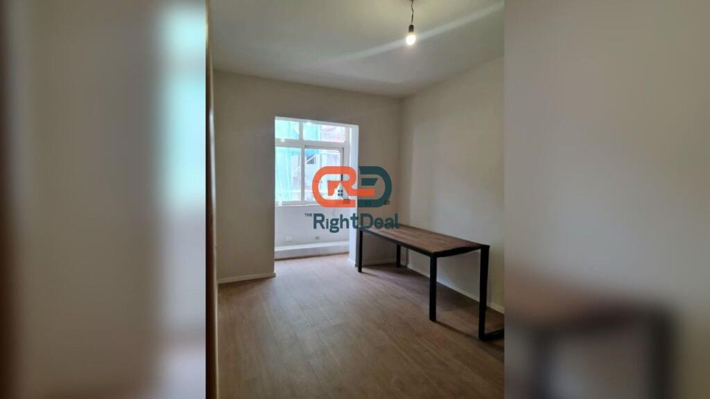 Tek Komuna E Parisit, Jepet Me Qira Ambient Biznesi, Me Lokacion Ideal!!!