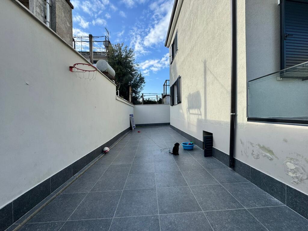 INVESTIM I SIGURT! VILË 2-KATËSHE NË NJË NGA ZONAT MË TË KËRKUARA TË DURRËSIT