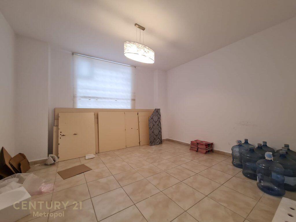 FOR RENT 4+1+2 APARTMENT EMPTY-FOR OFFICE!