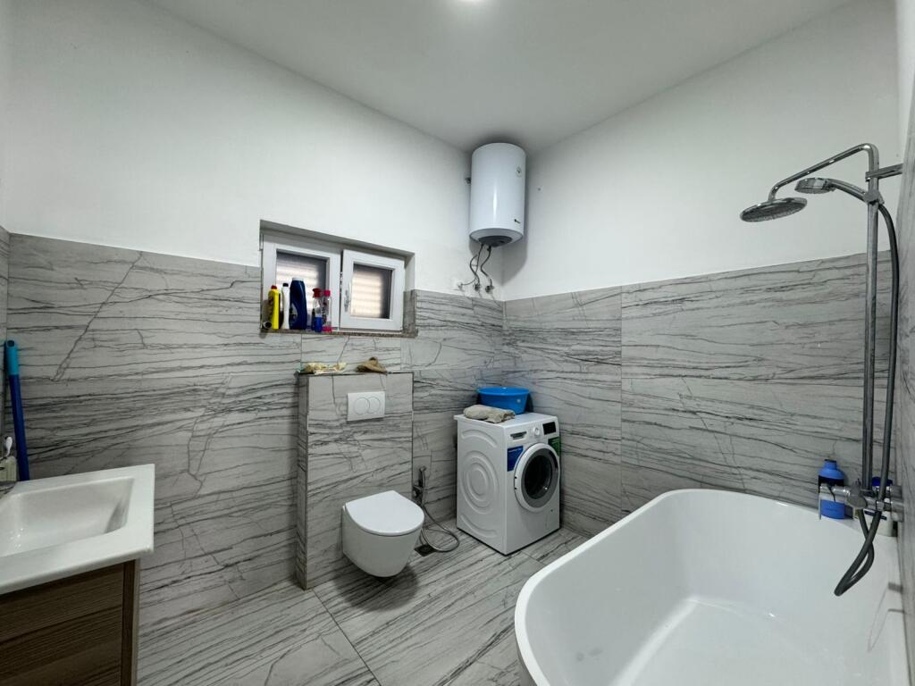 INVESTIM I SIGURT! VILË 2-KATËSHE NË NJË NGA ZONAT MË TË KËRKUARA TË DURRËSIT