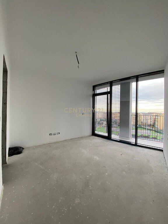 Apartment 2+1+ Parking for Office for Rent