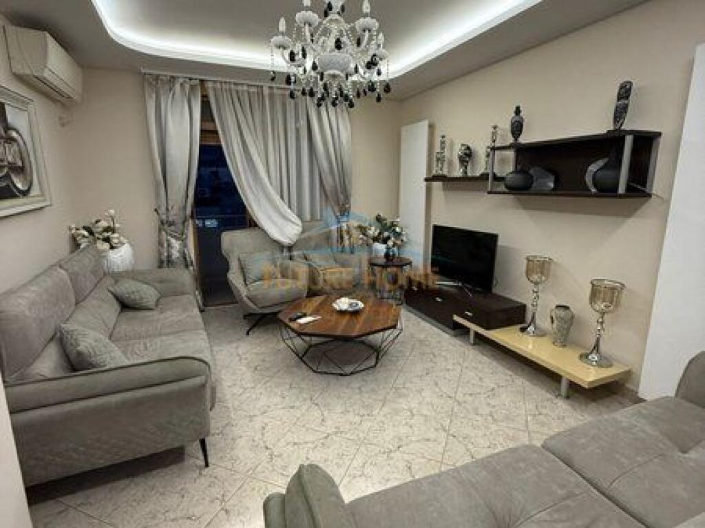 For sale, Apartment 2+1, Hoxha Tahsim Street, Tirana.