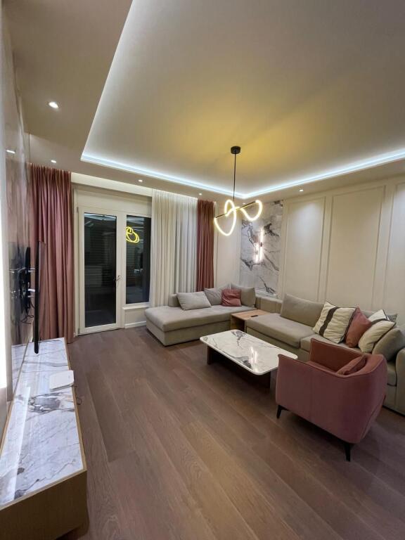 ✨Luxurious 2+1 Apartment for Rent | 📍Kosovarëve Street