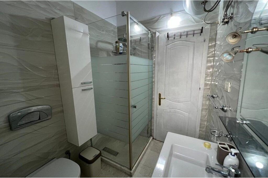 APARTMENT FOR RENT 2+1+2 TOILETS AT THE PARIS COMMUNE.