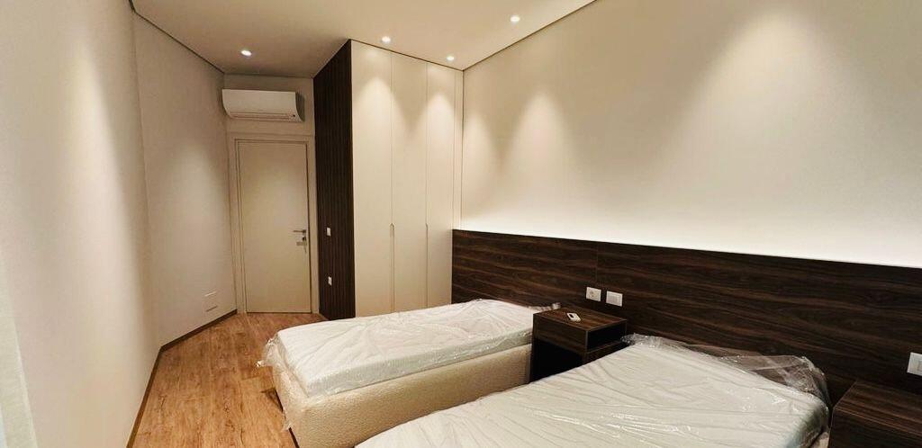 APARTMENT 2 +1 WITH 2 PARKING SPOTS AT GREEN VALLEY!