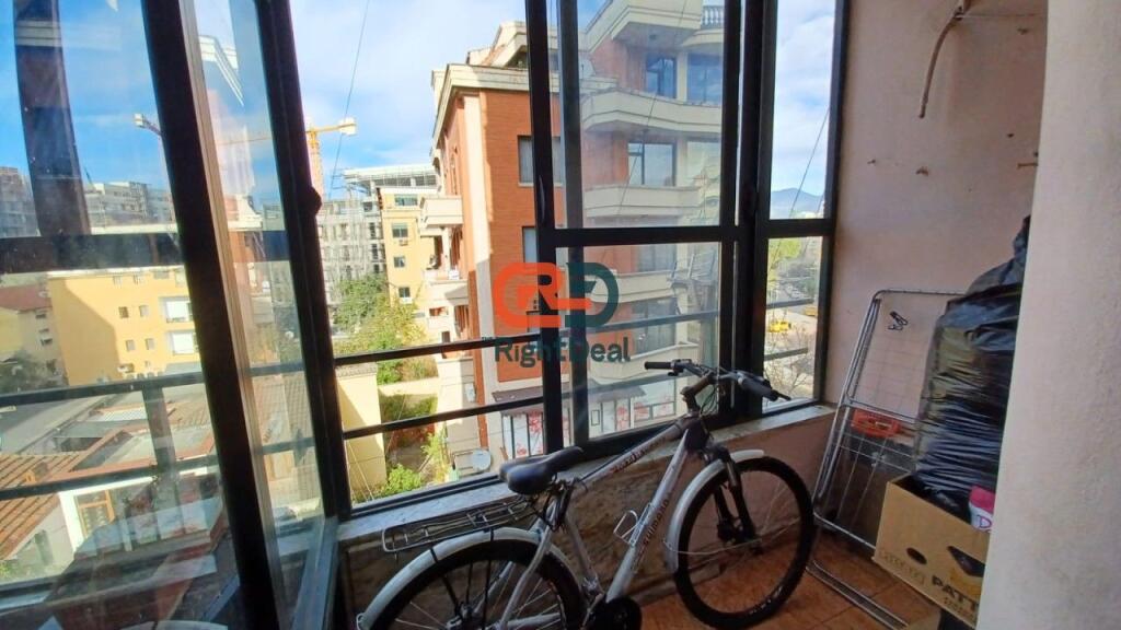 At 21 Dhjetori, Apartment 2+1 for Sale, Ideal for Living or Investment!!