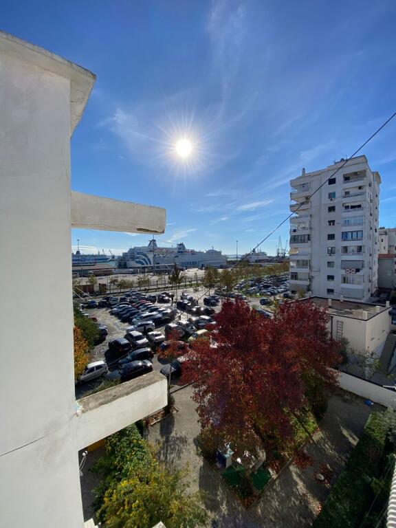SHITET APARTAMENTNT 2+1 PRANE PORTIT DURRES 110.000 EURO​