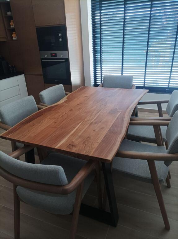 Vilë luksoze dhe shumë e bollshme në një zonë të qetë