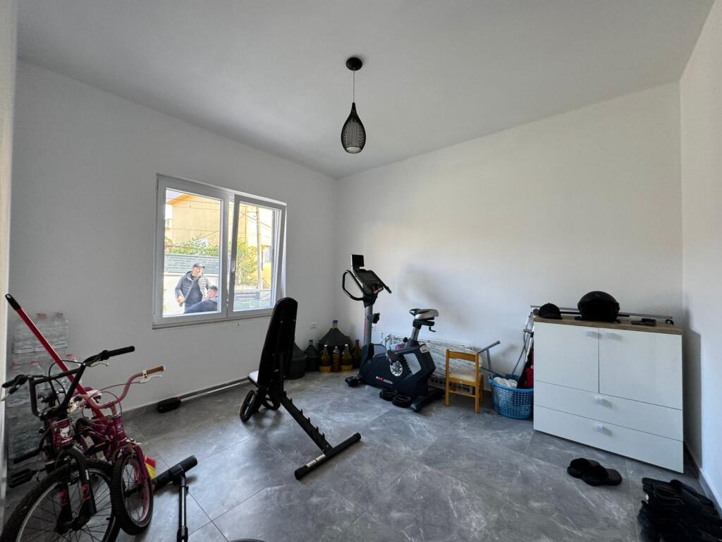 INVESTIM I SIGURT! VILË 2-KATËSHE NË NJË NGA ZONAT MË TË KËRKUARA TË DURRËSIT