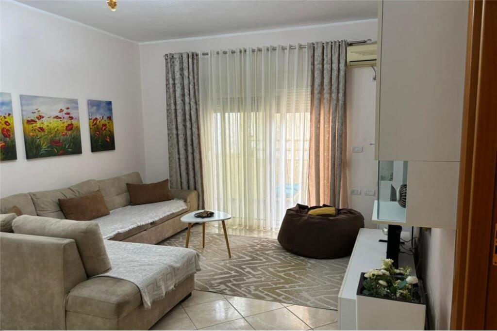 Apartament 2+1 per Qera