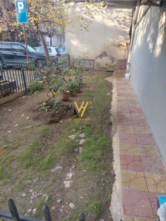 SHOP+APARTMENT FOR RENT-AT THE SCHOOL “BAJRAM CURRI” 80,000 LEKE