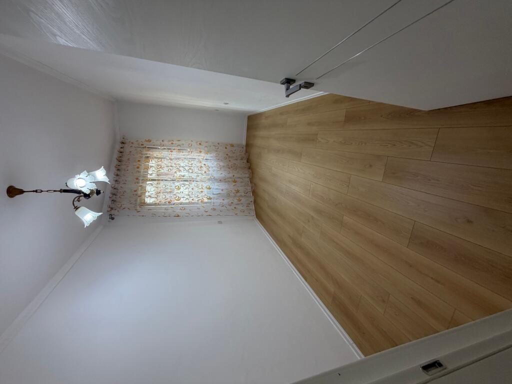 Apartament 2+1 per shitje ne Fresk prane Spar 2!!