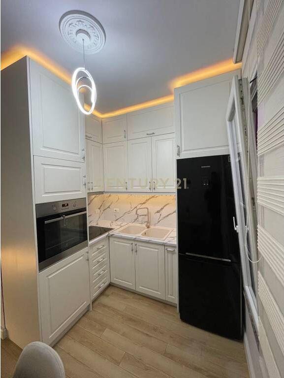 Shitet 1+1 Te Kodra e Diellit Elonora 125,000 € Sip. Totale  56m2