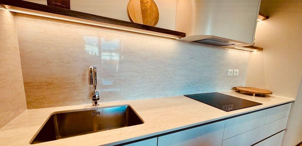 APARTMENT 2 +1 WITH 2 PARKING SPOTS AT GREEN VALLEY!