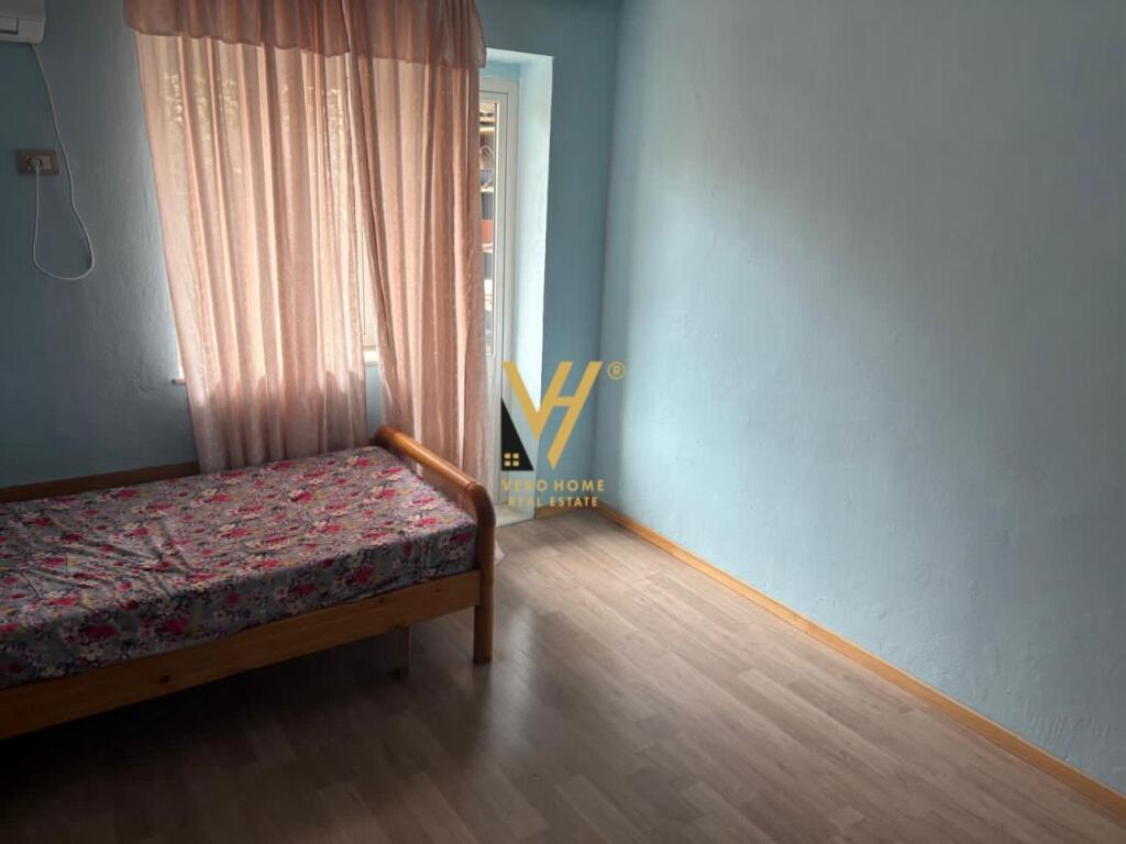 JEPET APARTAMENT 3+1 ME QIRA TE GARDA 60.000 LEKE