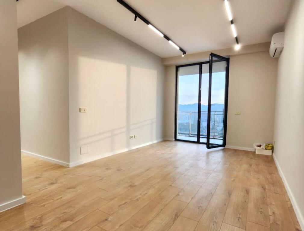 ✨ ME QIRA: Elite Office 🔷2+1+2wc &amp; 1 Ballkon + Post parkimi || ((📍Golden Tower - Mine Peza)) || 1,100€/Muaj