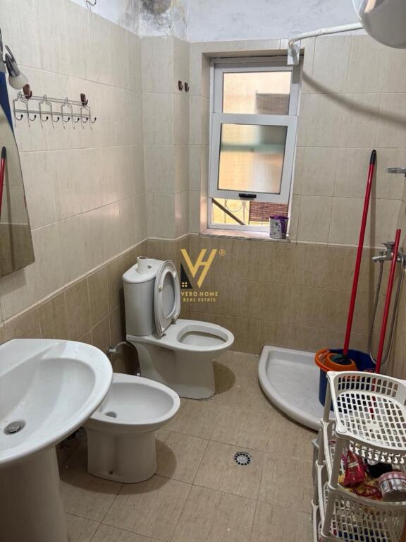 JEPET APARTAMENT 3+1 ME QIRA TE GARDA 60.000 LEKE