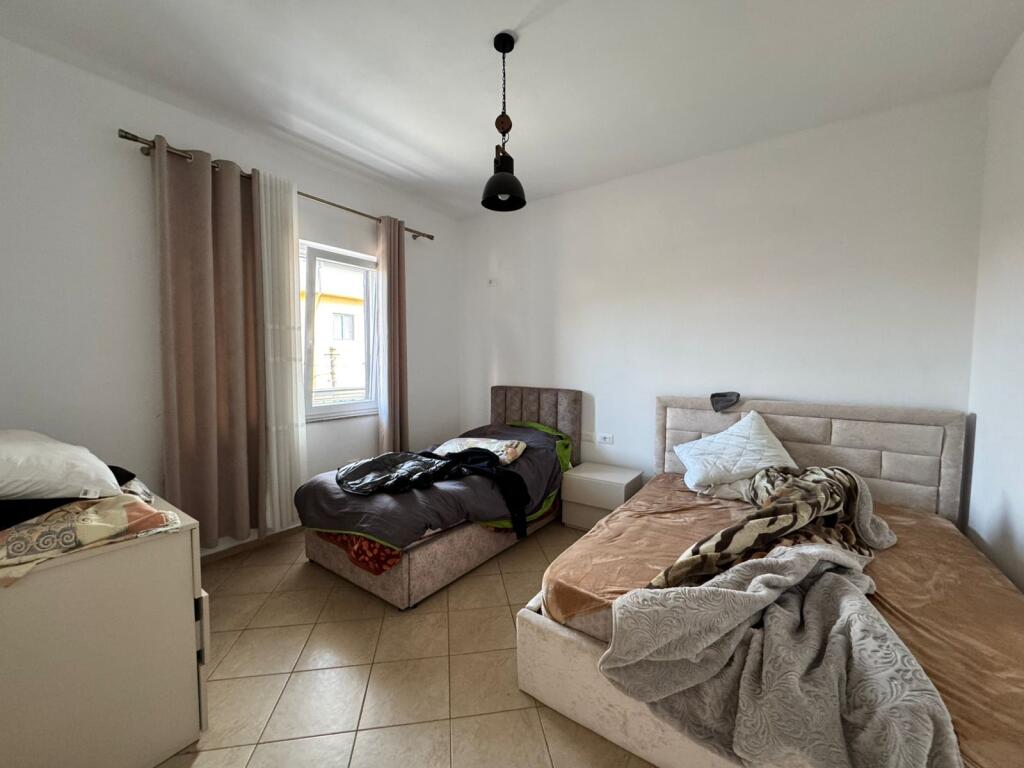 INVESTIM I SIGURT! VILË 2-KATËSHE NË NJË NGA ZONAT MË TË KËRKUARA TË DURRËSIT