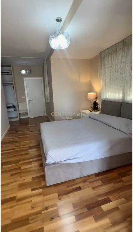 apartament i mobiluar 1+1 me qira ne Myslym Shyri