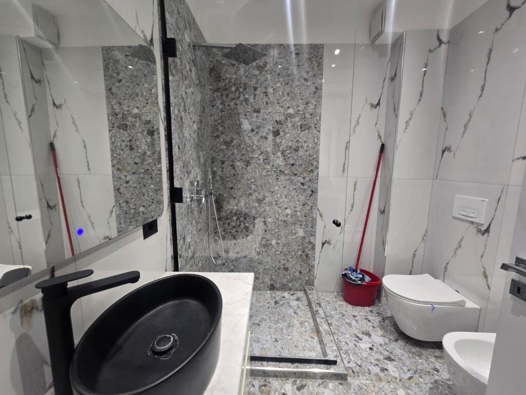 APARTMENT 2+1+2+ PARKING SPACE | FOR RENT | FARKA LAKE