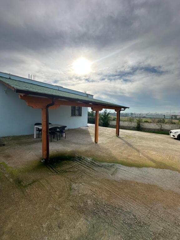 SHITET SHTEPI PRIVATE ME PISHINE + TRUALL, SHENVLASH, DURRES.