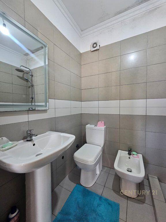 Shitet apartament 2+1 tek Casa Italia!