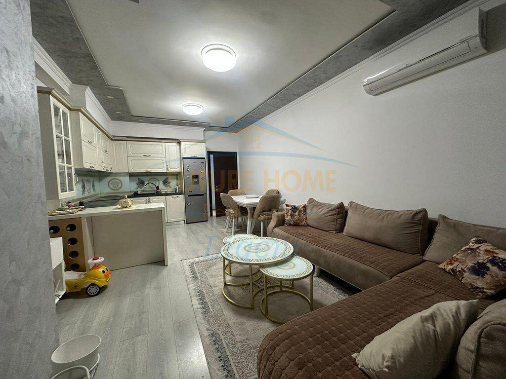 Qera , Apartament 2+1+2 Unaza e Re , Tirane