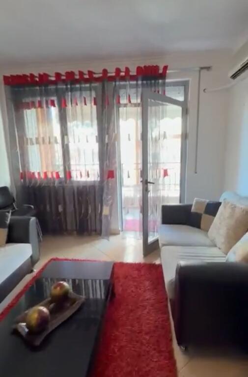 Shitet apartament 2+1+2 tek rrethi ne Astir