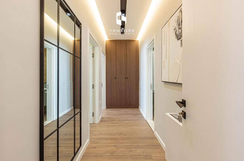 Super Appartamento (Moderno) Prima Fase in affitto in super posizione Centro di Tirana/ Dentro il centro Galleria  2+1 (1350 eu) 130 m2