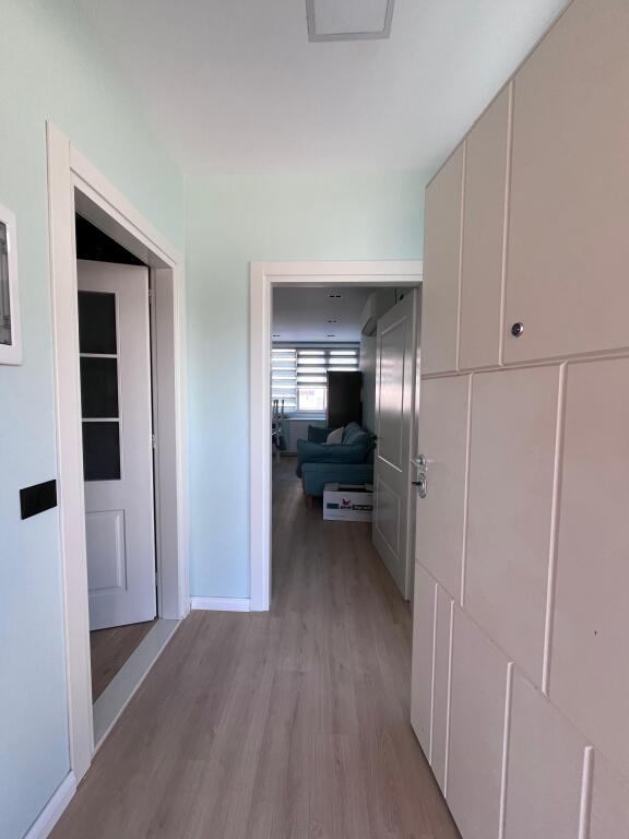 Qera, Apartament 2+1+2, Sauk