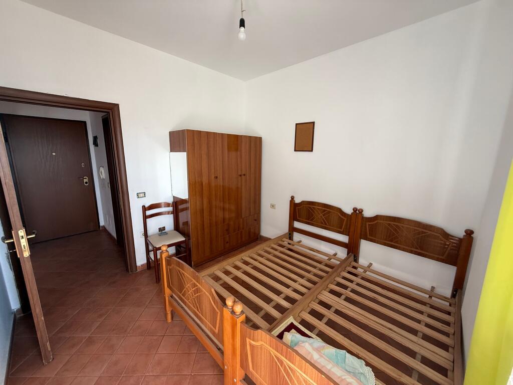 Shitet okazion apartament 1+1 (53.7m2) 67,000 euro tek Terminali (parkim i garantuar poshte palllatit)
